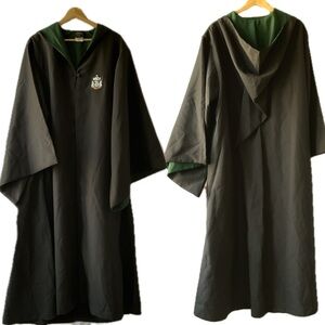 Slytherin Cloak | Wizarding World of Harry Potter